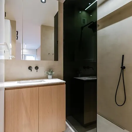 Huswell - Trendy On Location In For 7 *